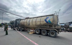 Va chạm với xe đầu kéo, người đàn ông đi xe máy tử vong