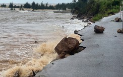 Huế: Công bố tình huống khẩn cấp sạt lở bờ biển đoạn qua xã Phú Lộc