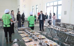 Hà Nội kiểm tra đột xuất bữa ăn bán trú tại hai trường tiểu học