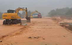 Bộ Xây dựng yêu cầu triển khai phương án ứng phó lũ ở mức cao nhất, bảo đảm ATGT