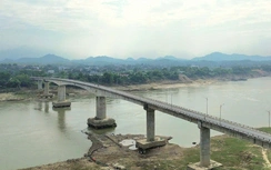 Khẩn trương khắc phục sự cố hư hỏng cầu sông Lô