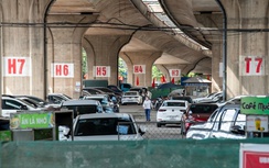 Quản lý bãi xe dưới gầm cầu: Giám sát chặt, không thể “khoán trắng” cho chủ bãi
