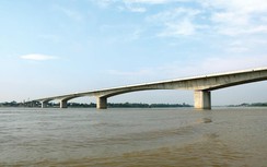 Tạm phong toả khu vực luồng qua khoang thông thuyền cầu Thái Hà