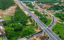 "Canh trời" thảm nhựa cao tốc Quy Nhơn - Chí Thạnh