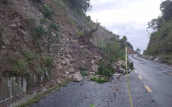 Gia Lai: Khẩn trương xử lý sạt lở đèo Tô Na trên QL25