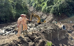 Hơn 330.000m³ đất đá sạt lở, nhiều tuyến quốc lộ qua Lào Cai tê liệt