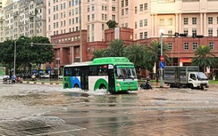 Hà Nội: Ứng phó bão Matmo, xe buýt có thể tạm dừng, tàu điện trong tình trạng cảnh báo cao