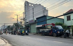 TP.HCM: Xe tải cẩu lao qua làn đường ngược chiều, tông người đàn ông tử vong