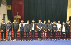 Bắt nhóm quái xế cầm hung khí diễu phố ở Bắc Ninh