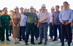 Thủ tướng Phạm Minh Chính: Khẩn trương phục hồi sản xuất, ổn định đời sống sau bão số 13