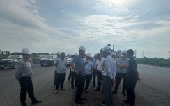Thứ trưởng Phạm Minh Hà kiểm tra 4 dự án cao tốc phía Nam, yêu cầu về đích dịp 19/12