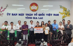 Trao 10 tỷ đồng hỗ trợ người dân Gia Lai khắc phục hậu quả bão số 13