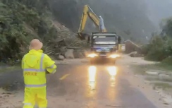 Lâm Đồng: Giải cứu thành công 20 người mắc kẹt nhiều ngày trên đèo Khánh Lê do sạt lở