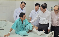 Bí thư Tỉnh ủy Khánh Hòa thăm hỏi các nạn nhân vụ sạt lở đèo Khánh Lê và Khánh Sơn