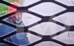 "Trùm nhạc rap" Diddy gầy rộc, râu bạc trắng khi ở trong tù