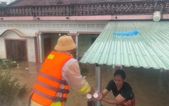 Dồn lực cứu trợ rốn lũ miền Trung: Trực thăng thả lương thực, thêm nhiều đoàn tiếp tế