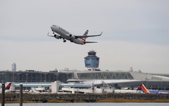 Nghị sĩ Mỹ lo FAA chậm giải ngân khiến tình trạng thiếu hụt thợ máy hàng không trầm trọng