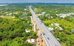 Vướng mặt bằng, nhà thầu thi công mở rộng cao tốc TP.HCM - Long Thành lo chậm tiến độ