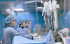Cứu sống nam sinh sau can thiệp hút huyết khối tĩnh mạch não hiếm gặp