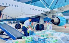 Bamboo Airways vận chuyển miễn phí hàng cứu trợ, san sẻ yêu thương đến đồng bào miền Trung