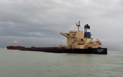 Tàu chở quặng sắt bị sự cố ở Quảng Ngãi: Cần tính tới tình huống chìm tàu, tràn dầu