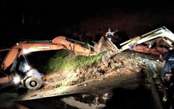 Lâm Đồng: Khẩn trương gia cố hồ chứa nước Cay An trong đêm