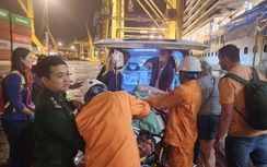 Cứu nạn hành khách quốc tế gặp nạn trên du thuyền trong đêm
