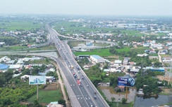 Sau thí điểm phân làn, giao thông trên 2 cao tốc phía Nam thay đổi ra sao?