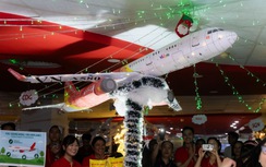 Giáng sinh về sớm, không gian văn phòng Vietjet rực rỡ sắc màu