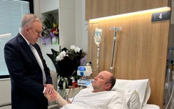 Tình hình sức khoẻ người hùng tay không ngăn cản nghi phạm vụ xả súng tại Australia