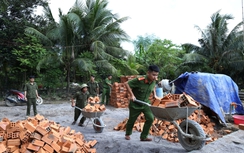 Công an tỉnh Khánh Hòa bàn giao ngôi nhà đầu tiên trong “Chiến dịch Quang Trung”