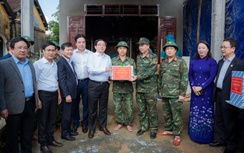 Phó Thủ tướng Hồ Quốc Dũng thăm, chúc mừng Giáng sinh giáo phận Huế