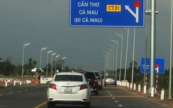 Người dân phấn khởi ngày đầu cao tốc Cần Thơ - Hậu Giang đưa vào khai thác