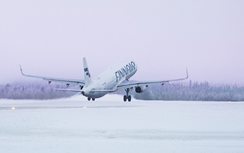 Bão lớn làm máy bay ở Phần Lan chệch đường băng, giao thông gián đoạn