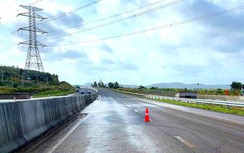 Thông xe trở lại hai tuyến cao tốc phía Nam ngay khi nước rút