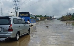 Cao tốc Phan Thiết - Dầu Giây tạm đóng do tái ngập sau mưa lớn