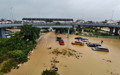 Sau bão lũ miền Trung, bảo hiểm phải bồi thường cho hàng nghìn xe cộ hư hỏng