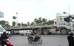 Hải Phòng: Va chạm với xe đầu kéo, người phụ nữ đi xe đạp điện tử vong