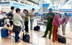 Huế: Hành khách chuyến bay Vietnam Airlines bỏ quên 110 triệu đồng