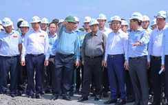 Thông điệp từ chuyến thị sát công trường ngày Tết của Thủ tướng