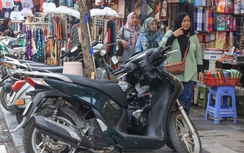 Hà Nội: Chậm cho thuê, vỉa hè tiếp tục bị lấn chiếm