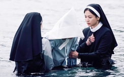 "Nữ tu bóng tối" của Song Hye Kyo hít khói "Nhà gia tiên" của Huỳnh Lập ở rạp Việt