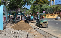 Bóc dỡ, cải tạo vỉa hè nhiều tuyến đường trung tâm Cần Thơ