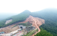 Hình hài hầm xuyên núi hơn 1.000 tỷ đồng qua Hà Tĩnh