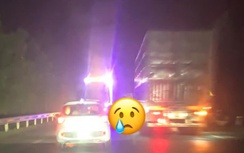 Nhặt đồ rơi giữa đường, người đàn ông bị xe đầu kéo cán tử vong