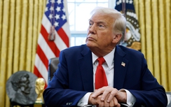 Hàng loạt nhân sự Đài VOA bị sa thải