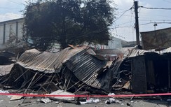 Tiểu thương thẫn thờ sau vụ cháy chợ Thanh Đa ở TP.HCM