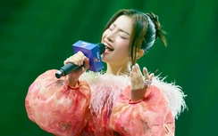 Ca sĩ Lâm Bảo Ngọc: Tôi từng yêu “đập đầu vào tường”