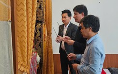 Ban ATGT tỉnh Quảng Bình thăm hỏi gia đình có nạn nhân tử vong vì TNGT