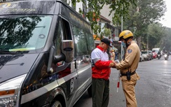 Hà Nội rà soát phương án thí điểm cấm xe trên 16 chỗ vào phố cổ